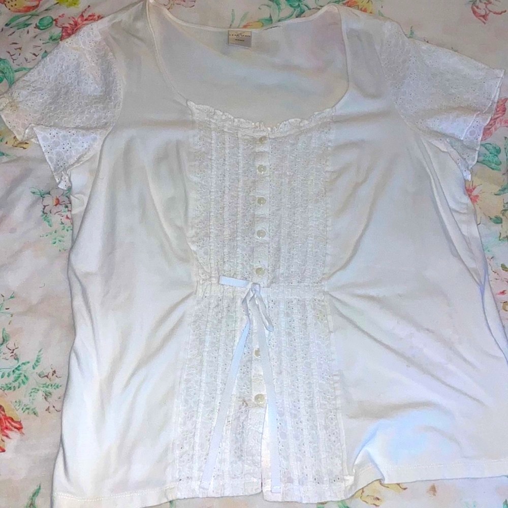White cotton shirt with embroidery